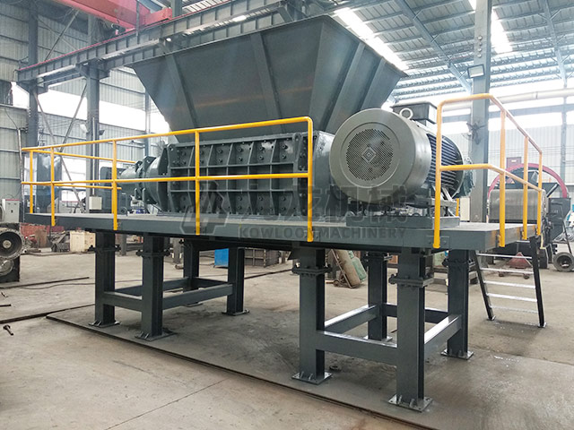 輪胎撕碎機(jī) 輪胎撕碎機(jī)